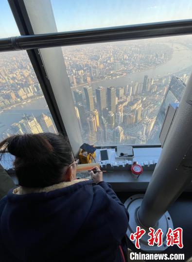 中国空间站迎新年第一缕曙光