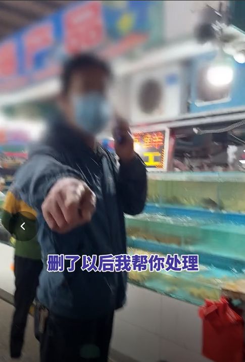 徐娇餐厅劝阻吸烟遭男子抢手机事件